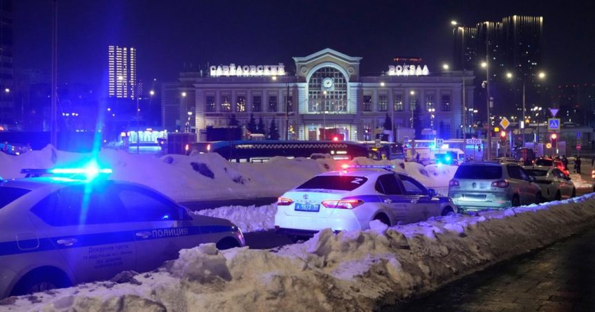 Pri vybuchu v Moskve zomrel policajt a pravdepodobny utocnik