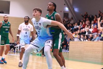 Rosady na supiske Handlovej pokracuju Curtis Jones si bali kufre