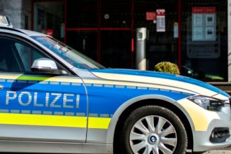 Rozbitie gangu podvodnikov lucencan mal byt hlavnym akterom skoda sa blizi k piatim milionom