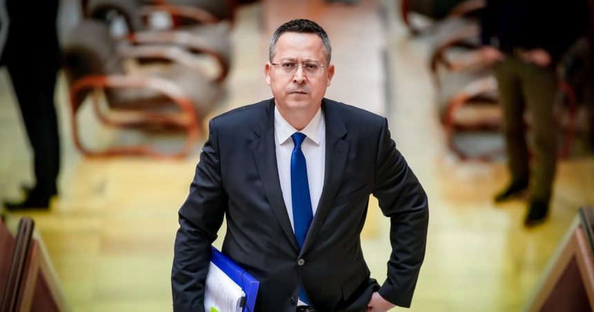 Stat opat vyda dlhopisy pre obcanov Aky maju vynos a je mozne ich predat predcasne odpovede