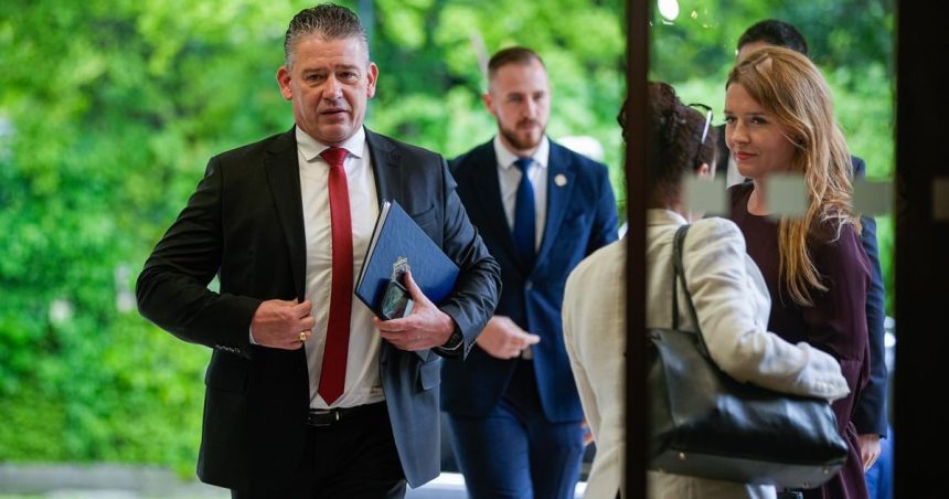 Tomanova pes zena u Caputovej Pellegrini Na sud sa dostal az vpad k Mikulcovi