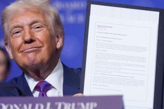 Trump oznamil ze USA poskytnu 10 miliard dolarov Rade pre mier