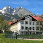 VYSOKE TATRY V pripade odvolania riaditelky ZS v Tatranskej Lomnici boli kazdemu poskytnute dokumenty na ktore mam zo zakona opravnenie Korzar Spis a Gemer SME