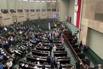 Velvyslanec USA oznamil prerusenie kontaktov s predsedom Sejmu