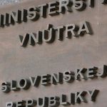 Volby26 Kalinak Pri volebnch obvodoch treba respektovat rozhodnutia samospravy