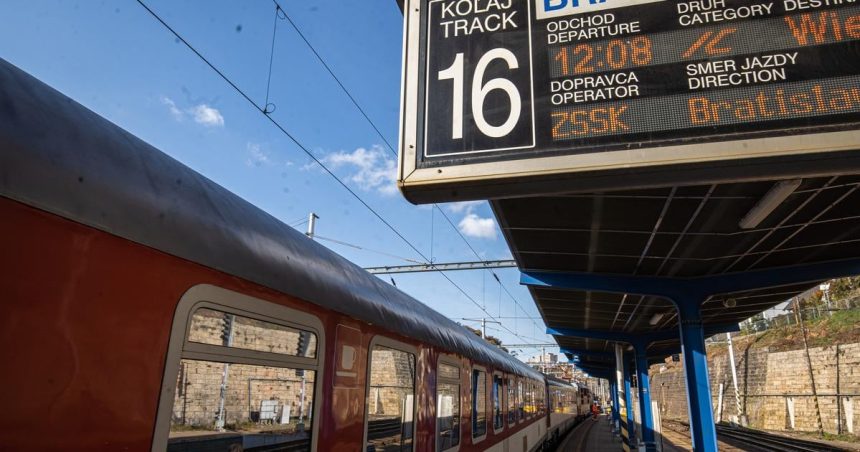 ZSSK na zaklade efektivity postupne znizuje najmenej vytazene predajne miesta