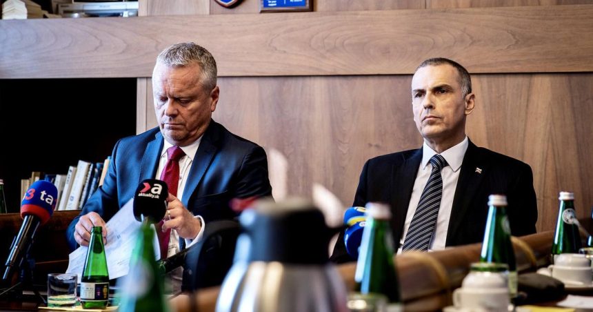 Zilinka sa na vybor e k technike pre Ukrajinu ohrad il voci politickym zasahom a nasledne odisiel
