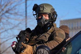 protiimigracne zasahy v minnesote mozu zatial pokracovat rozhodol sudca