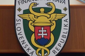 spustenie noveho colneho tranzitneho systemu sa podla colnej spravy odklada na koniec marca