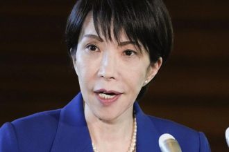 zacali sa parlamentne volby favoritom je strana premierky takaicovej