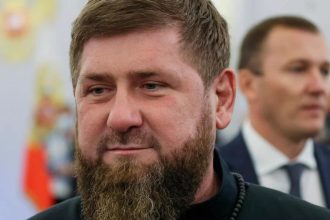 Adam Kadyrov sa po smrtelnej autonehode v Groznom opat ukazal na verejnosti