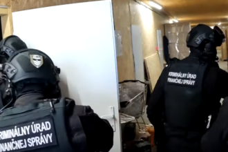 Akcia Simultor Kriminalisti sa v Banskobystrickom kraji zamerali na obchodnikov s luxusnymi autami