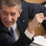 Babisovi volici hlasovali za horsi zivot svojich milovanych deti pise Petr Sabata