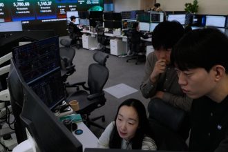 Ceny energi vyrazne vzrastli akciove trhy sa prepadli