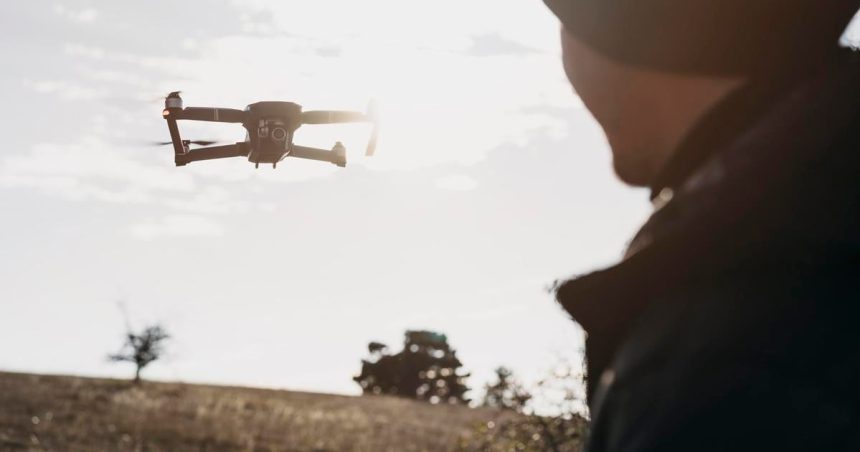 Cudzie drony ich sleduju na zahrade a cez okna nazeraaju do obyvacky ludia sa obavaju kradezi a stratou sukromia