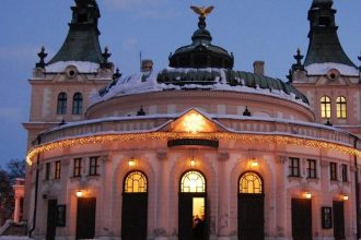 Dane sa zvysuju mnoh bojuju s prezitm verejn peniaze pritom putovali aj na prty pre politikov a smotnku