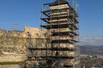 Desiatky rokov bola nepristupna Po rekonstrukcii otvoria hodinovu vezu na Trencianskom hrade