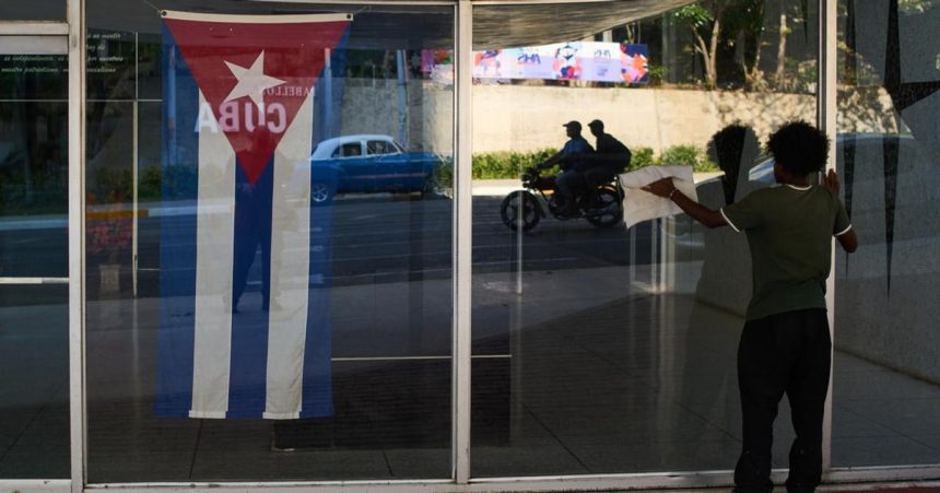 Dodavky elektriny sa po vypadku na Kube postupne obnovuju