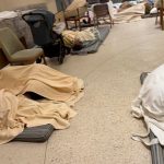 Ich hotel zasiahol dron styri noci stravili v kryte Pasazieri stvrtkoveho letu sa obavaju nenavisti na internete