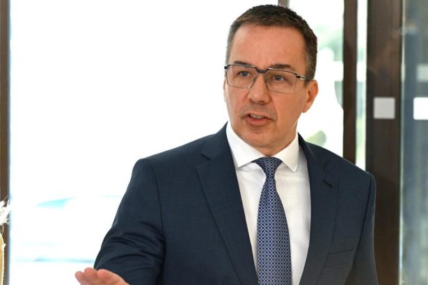 Miera nezamestnanosti vo februari podla Tomasa klesla