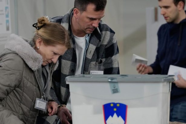 Ocakavasa tesny soubj o vitazstvo Slovinci rozhoduju o zlozeni noveho parlamentu