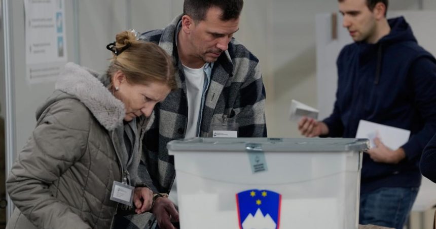 Ocakavasa tesny soubj o vitazstvo Slovinci rozhoduju o zlozeni noveho parlamentu