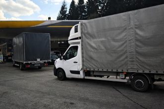 Palivova turistika sa zmenila Slovenska nafta pritahuje kamiony z Polska tankuju plne nadze