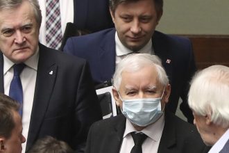 Polska opozicna strana PiS vymenovala Czarneka za kandidata na premiera vo volbach 2027