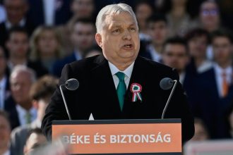 Ruska rozviedka chcela pomoct Orbanovi vo volbach Navrhla fingovany atentat pise Washington Post