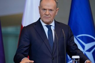 Tusk zostava predsedom Obcianskej koalicie bol jedinym kandidatom