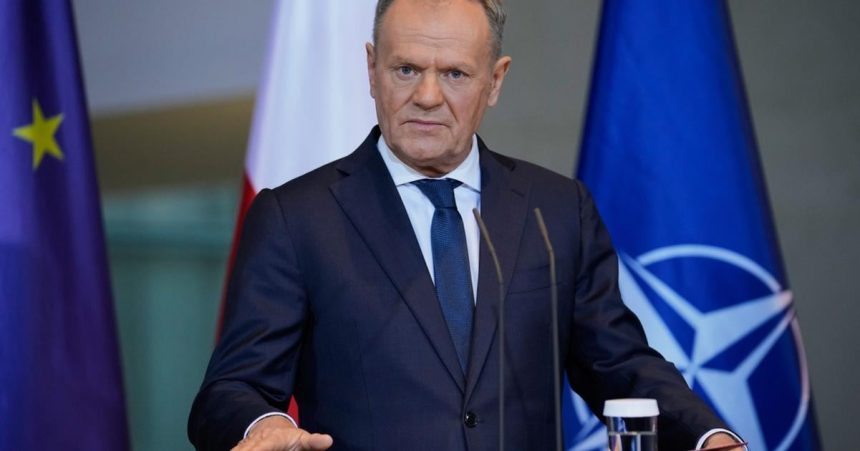 Tusk zostava predsedom Obcianskej koalicie bol jedinym kandidatom