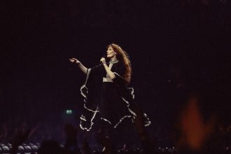 Uz nie je eterickou vilou Svetova hviezda v Prahe predviedla sou z ktorej beha mraz po chrbte