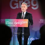 Vo francuzskych komunalnych volbach si krajna levica aj pravica pripisali zisky