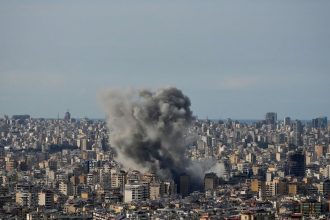 Vojna ktoru si nezvolili Libanon hlasi stovky obeti zatial co statisice ludi utekaju na sever