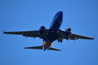 pre obmedzenia v dodavke paliv aerolinie vietnam airlines zredukuju domace lety