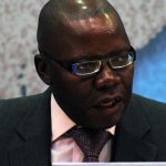 v zimbabwe zadrzali byvaleho ministra ktory vystupuje proti zmene ustavy