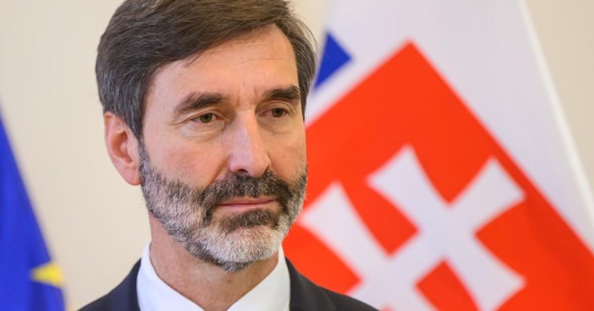 Blanar odcestoval na navstevu Albanska so sefmi diplomacie Ceska a Rakuska