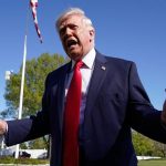 Blizky vychod online Trump obvinil Iran z vydierania sveta USA zacnu blokadu Hormuzu