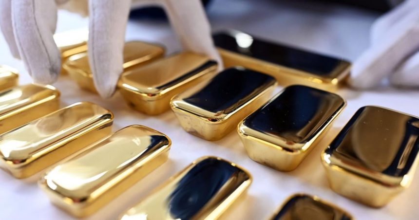 Cena zlata mierne vzrastla k rastu prispel zvysujuci sa optimizmus na trhoch