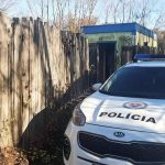 Ludia zostali v soku Ked videli co muz robi pri detskom ihrisku zalarmovali policiu