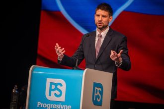 Madarsko sa posunulo Slovensko stoji