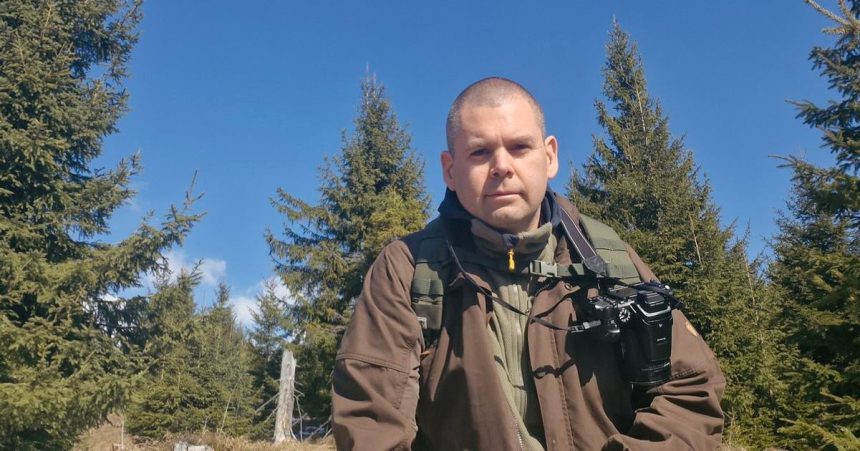 Odbornik Haring Medved sa vam chce vyhnut Pri strete nelezte na strom sprej je najucinnejsi na odvratenie utoku