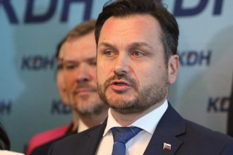 Opozicia vyzyva ministra zdravotnictva aby sa zaoberal poplatkami v zdravotnictve