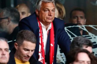 Orban ponukol svoju funkciu predsedu Fideszu O tom rozhodne stranicky zjazd