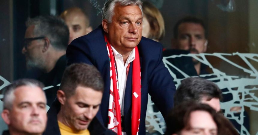 Orban ponukol svoju funkciu predsedu Fideszu O tom rozhodne stranicky zjazd