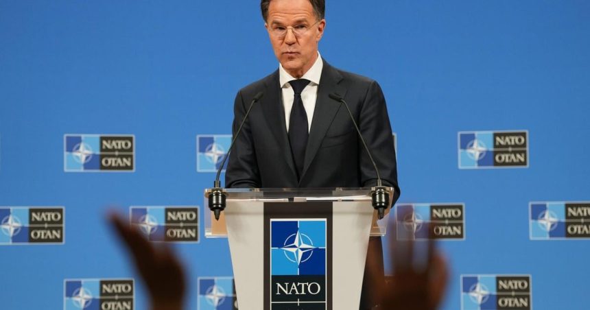 Sef NATO sa stretne s Trumpom a jeho ministromi