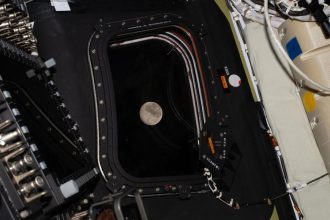 Sledujte zive vysielanie preletu okolo Mesiaca Vysielaju ho rozne sluzby