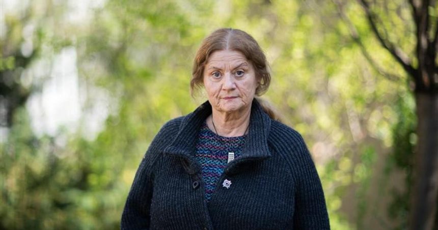 Slnko v sieti malo aj nedostojne chvile Gindl Tatarova Cesi nan prisli ako do zadrhelu v gubernii