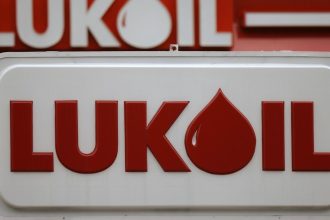 Spojene staty predlzili lehotu na predaj zahranicnych aktiv Lukoilu