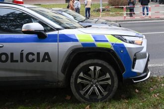V Kosickom kraji obvinili osem policajtov Maju osobne problemy a su vytazeni tvrdi nadriaden